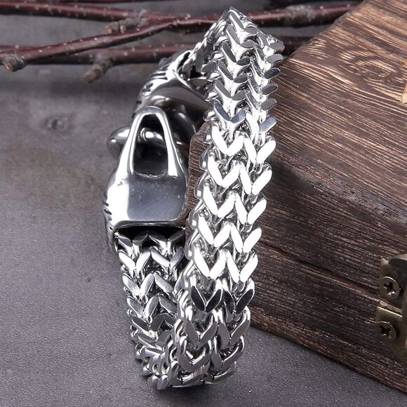 HALLOWEEN SALE Silver Twin Nordic Wolf Chain Bracelet - Picture 4 of 6